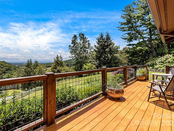 5th image of 416 Green Meadow Ln