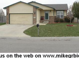 1926 S Brandon Cir, Wichita, KS 67207