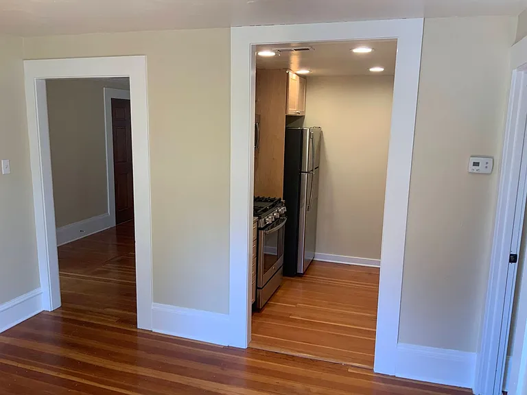 1006 W 12th Aly — Photo 20
