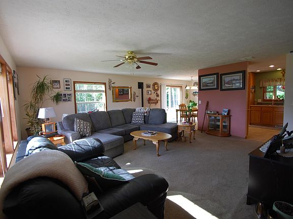 5th image of 797 Kenyon Rd