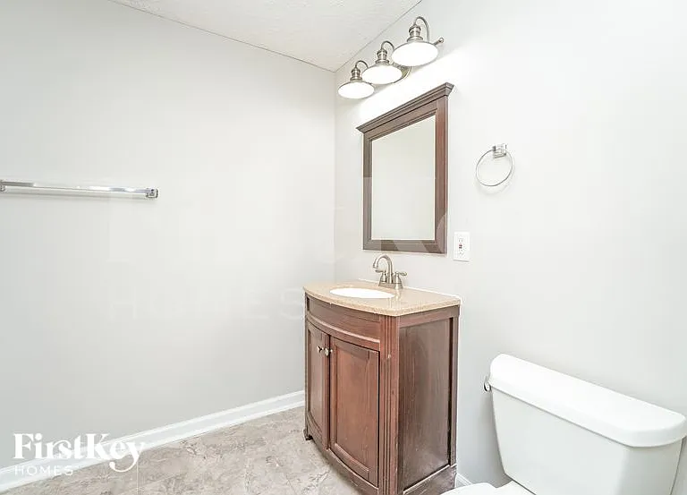 2690 Joyce Ave — Photo 8