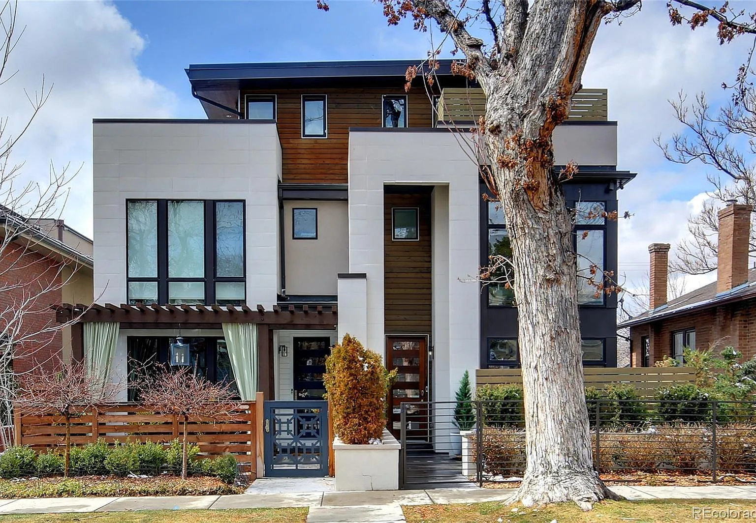 4 bed, 6.0 bath, 4164 sqft, $10,500 — Photo 1