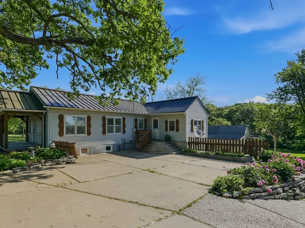 1806 S Aurora St, Eldon, MO 65026