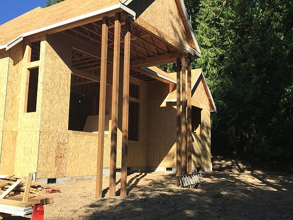 Rear deck under construction