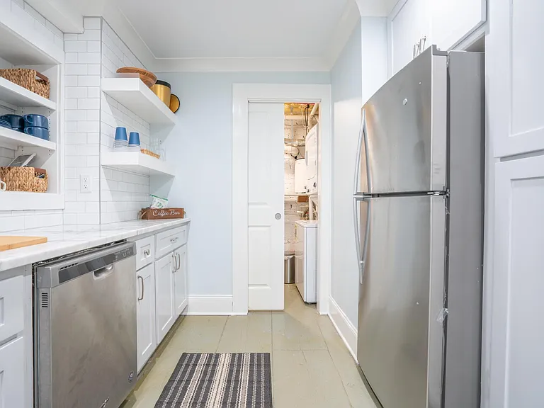 494 Cameron St SE #B — Photo 6