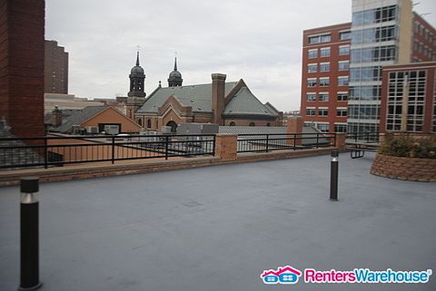 4th image of 78 10th St E Unit 709