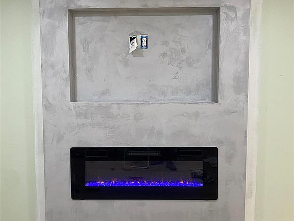 5th image of 805 Plate St Unit 207