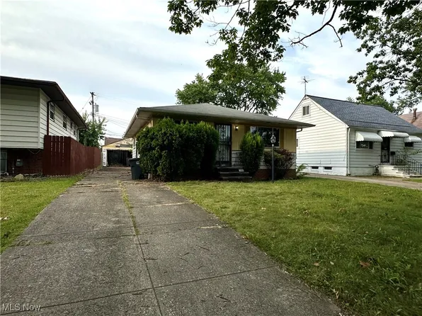 15909 Bryce Ave, Cleveland, OH 44128