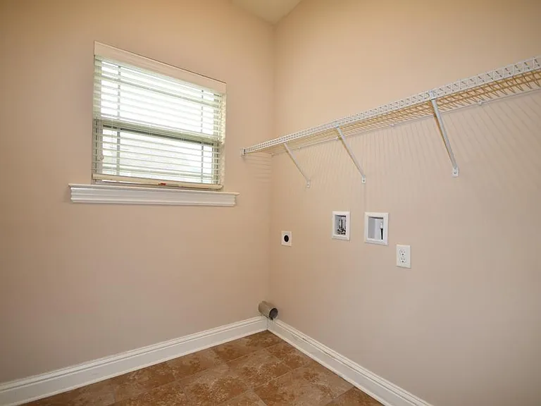 8751 Seven Lakes Dr — Photo 14