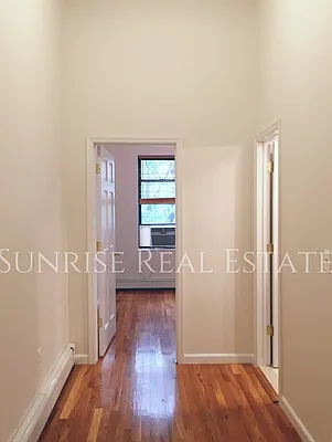 Rented by Sunrise Real Estate | media 21