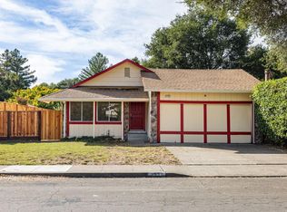 2336 Gads Hill St, Santa Rosa, CA 95401