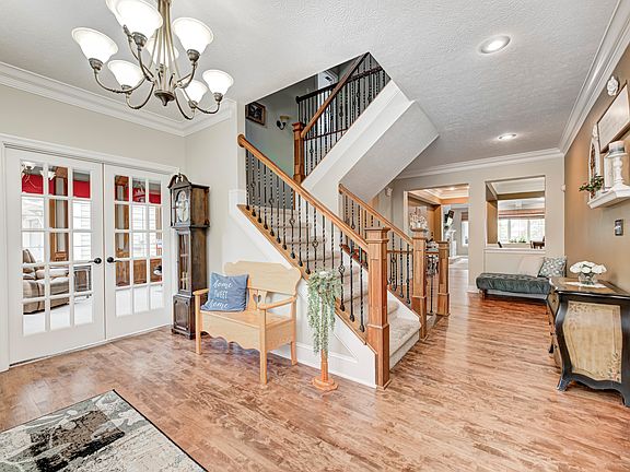 3rd image of 7653 Carriage House Way