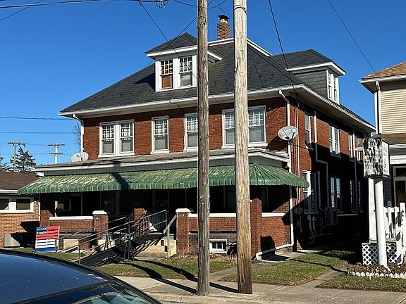 2nd image of 413 S Main St