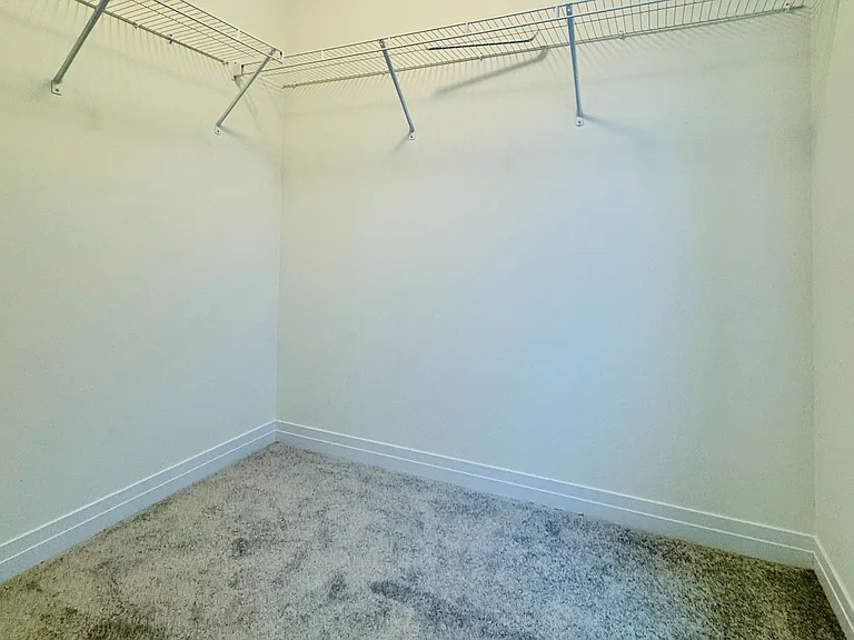 52 Cresthaven Hts — Photo 16