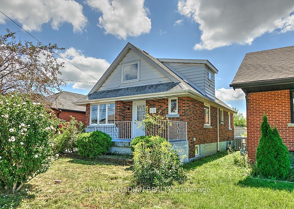 1st image of 974 Queensdale Ave E