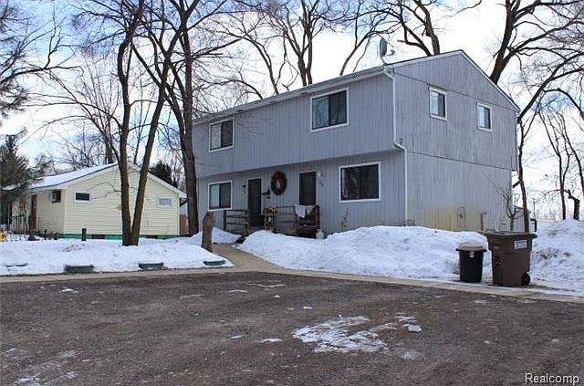 2nd image of 236 Dartmoor St