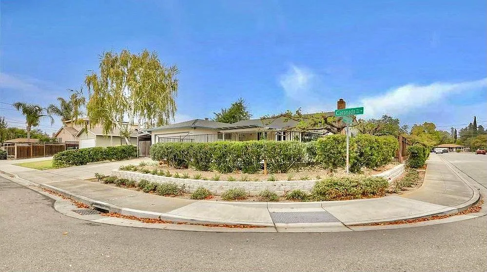 911 Coronado Way photo 1