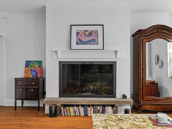 5th image of 256 W 21st St APT G1