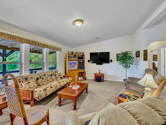 3rd image of 501 N Buckboard Dr