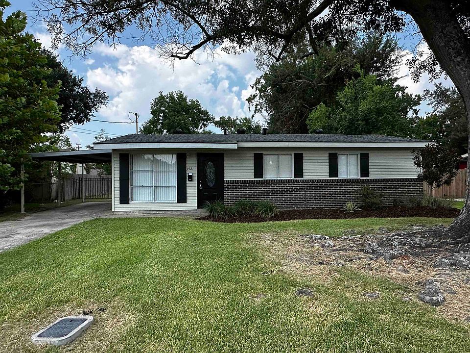 1st image of 1521 Clover Dr