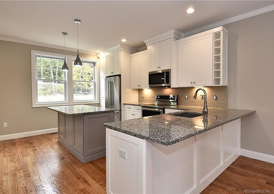 Village Crossing Of Niantic - 46 Village Xing Niantic CT | Zillow