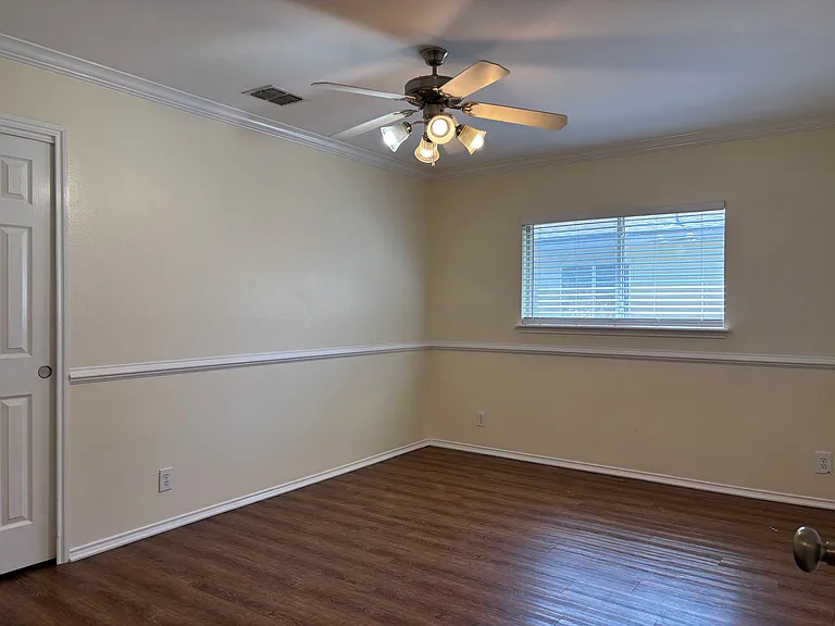 201 Katie Ct — Photo 5