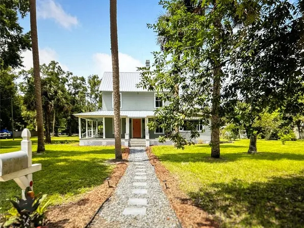 200 Pine St, Melrose, FL 32666