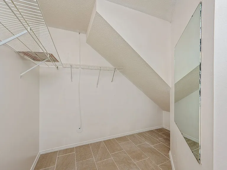 804 Sparkleberry Cv — Photo 21