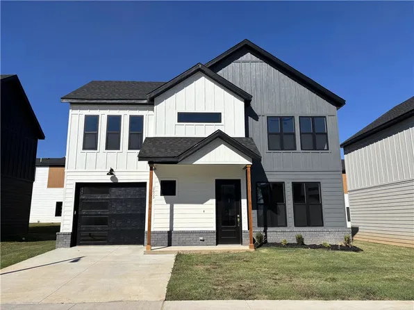 2605 W Berkeley Ave, Rogers, AR 72758