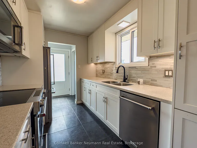 37 Dunhill Cres #UPPER — Photo 6