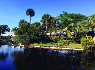 800 Apple Tree Ln, Boca Raton, FL 33486