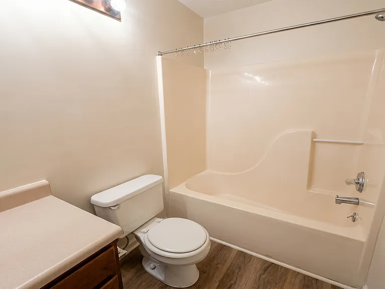 36 Le Moyne Dr — Photo 11