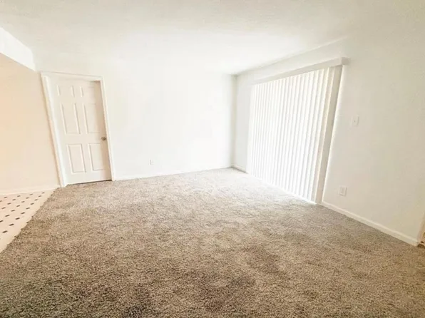 8100 Creekbend Dr APT 152, Houston, TX 77071