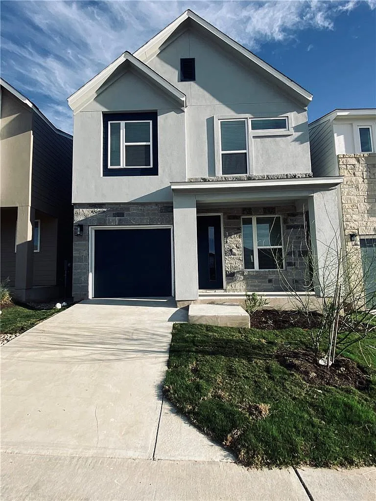 5160 N A W Grimes Blvd — Photo 1