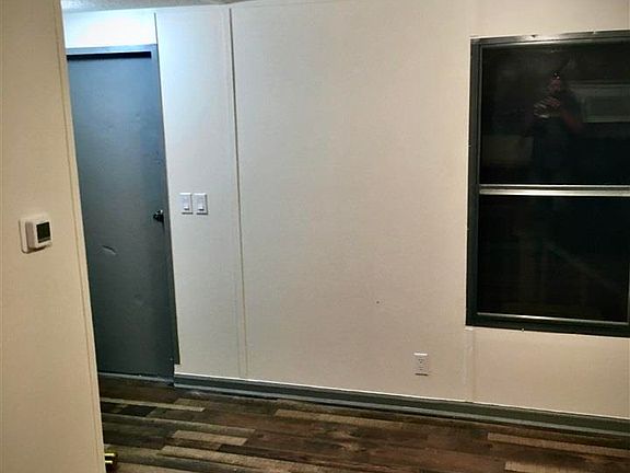 5th image of 240 Shannon Dr