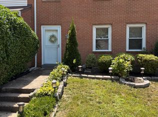 7735 Matisse Way, Springfield, VA 22153