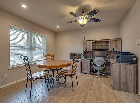 5th image of 1315 Churchill Dr