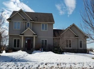 2786 White Eagle Dr, Woodbury, MN 55129