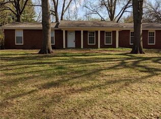 205 Dunns Ln, Richmond, MO 64085
