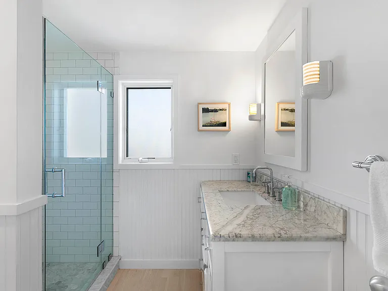 380 Old Montauk Hwy — Photo 9