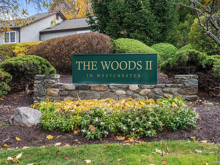 11 Woods Brooke Ln #1 — Photo 27