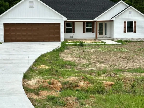 1757 Logan Dr, Douglas, GA 31535