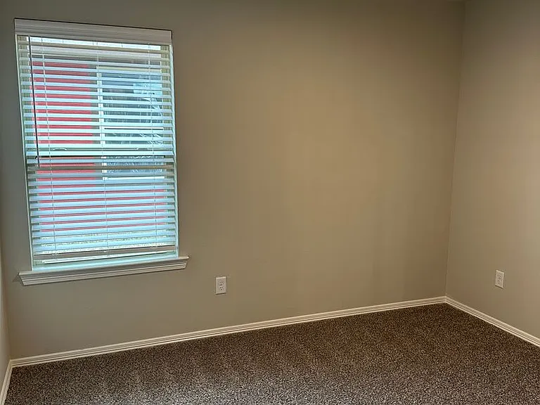 1211 Highgarden Dr — Photo 23