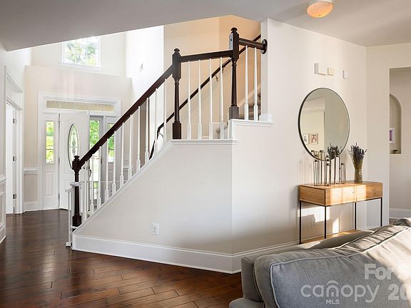 3rd image of 11018 Royal Colony Dr