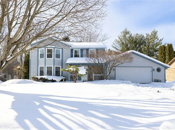 27 Hillbridge Cir, Rochester, NY 14612