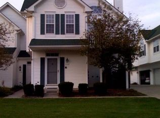 132 Vista Ct #4A, North Olmsted, OH 44070