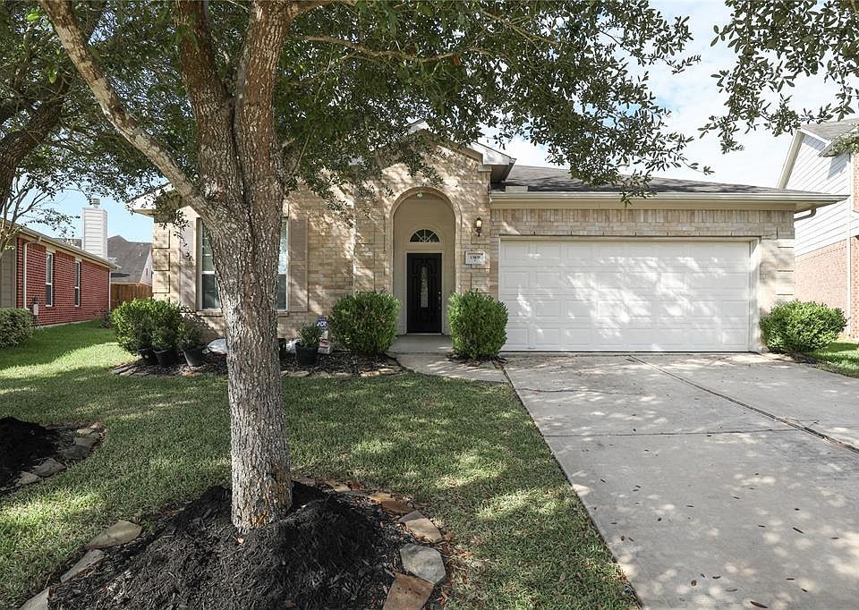 1st image of 13108 Ferry Cove Ln