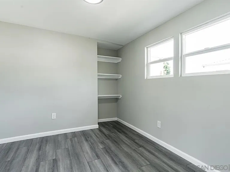 3276 Meade Ave — Photo 12