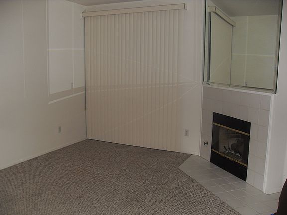 3rd image of 24141 Del Monte Dr Unit 241