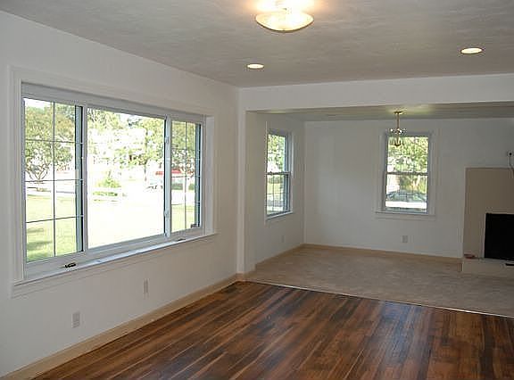 4th image of 8721 Meadow Brook Ln